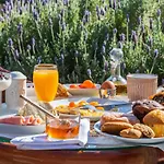 Jo Marinis Bed & Breakfast 4*