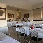Jo Marinis 4*