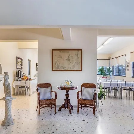 Jo Marinis Hotel